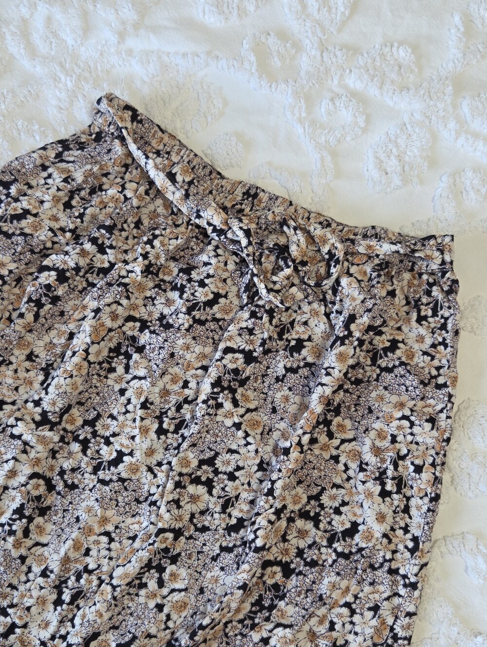 Patrons of Peace Black+White Floral Maxi Skirt Tie Back Front Slit Sz S NWOT - Picture 8 of 11